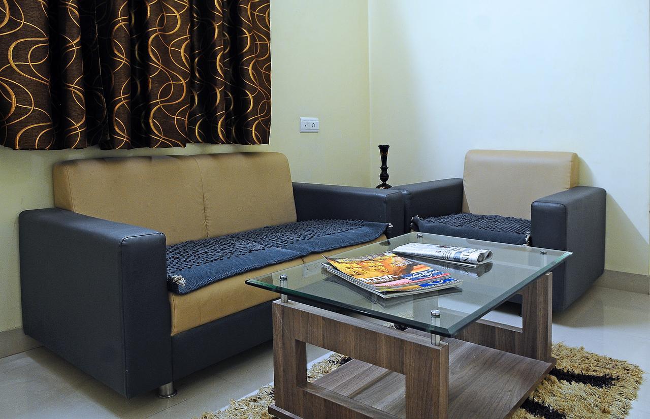 Hotel Bansi Dwārka Extérieur photo