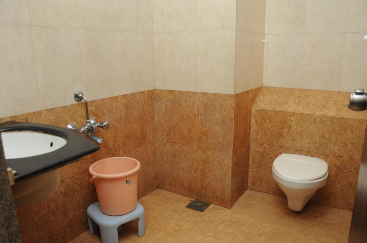 Hotel Bansi Dwārka Extérieur photo